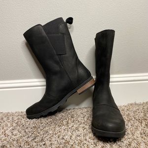 NWOT NEVER WORN Sorrel Chelsea high boot